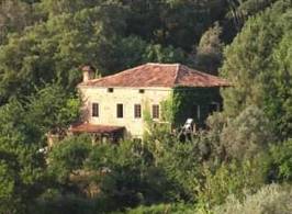 Eco-property for sale in Portugal, isolated in nature, magnificent views over the mountains and a lake